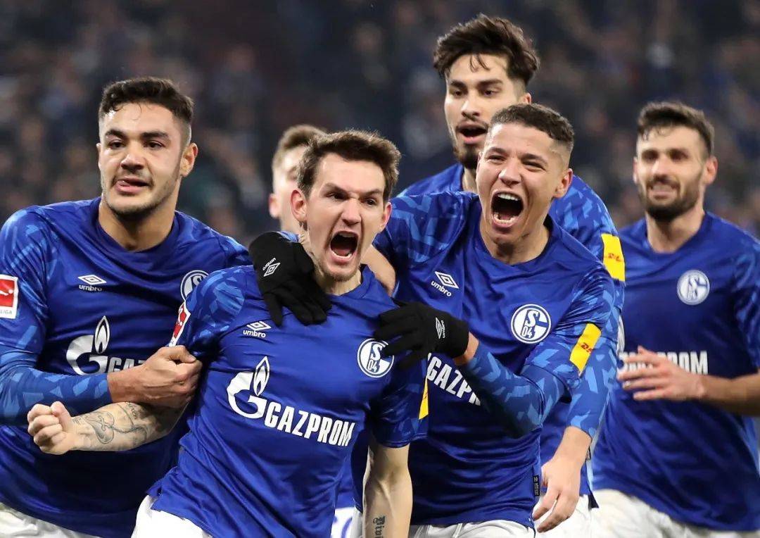 关于柏林赫塔取得胜利，迈向德甲冠军争夺战的信息